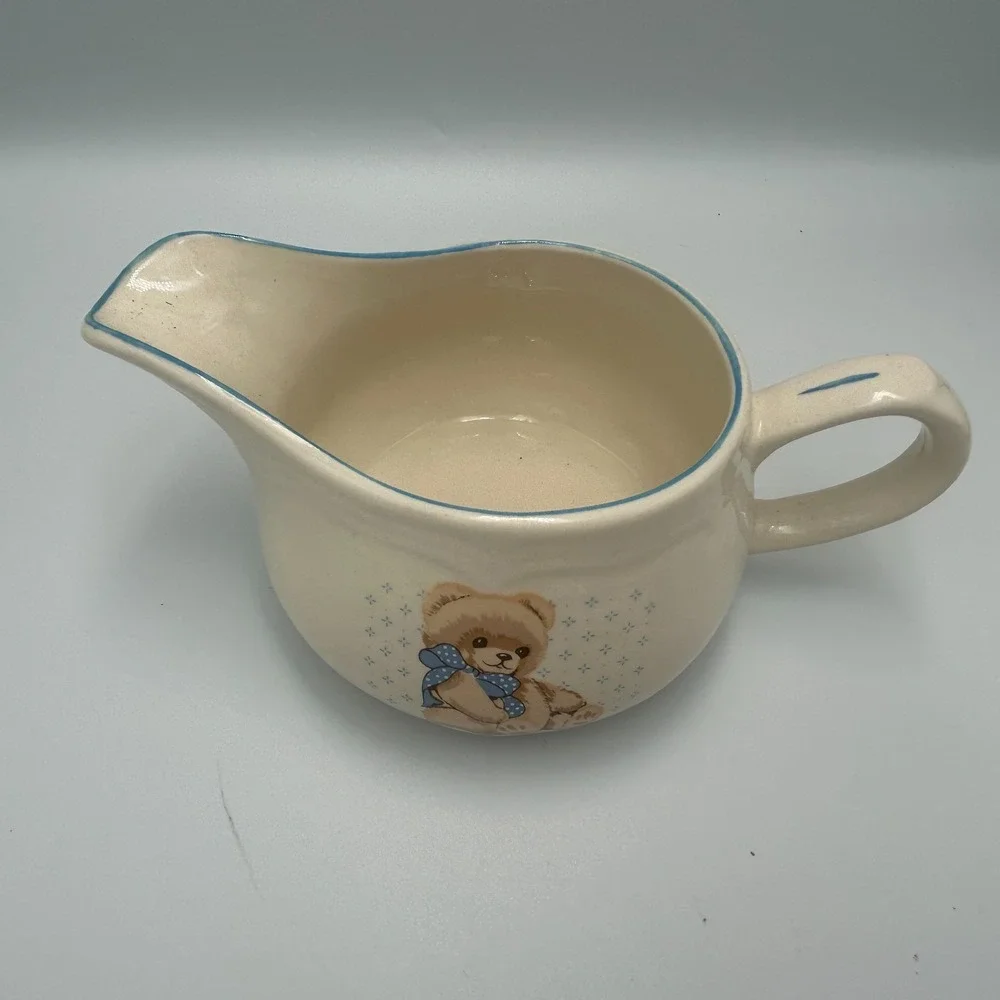 Vintage Tienshan Stoneware Country Bear Cottage Gravy Boat Pitcher Granny 80s